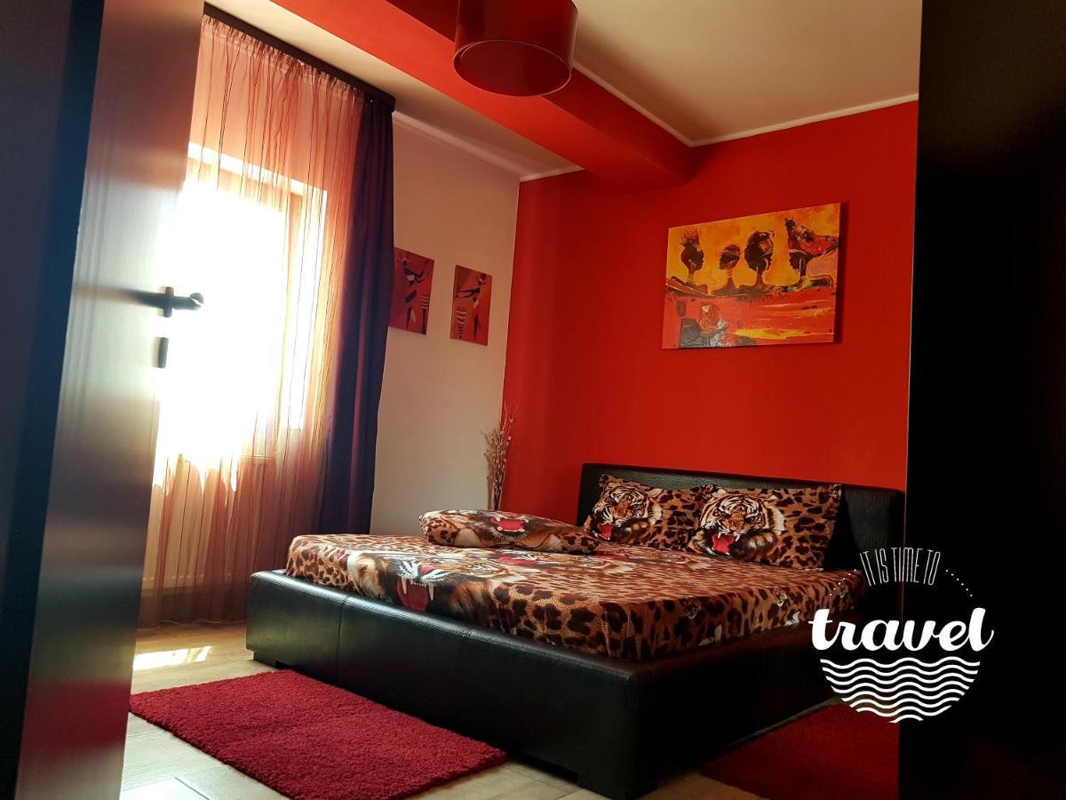 Ferienwohnung Yvo Lioness & Mamaia Nord Năvodari Exterior foto