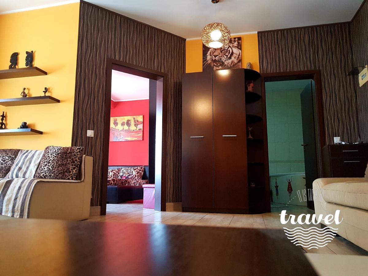 Ferienwohnung Yvo Lioness & Mamaia Nord Năvodari Exterior foto