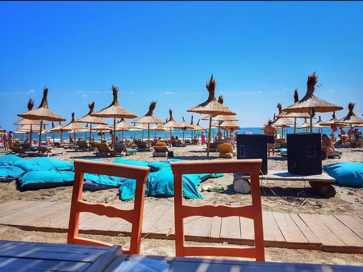 Ferienwohnung Yvo Lioness & Mamaia Nord Năvodari Exterior foto