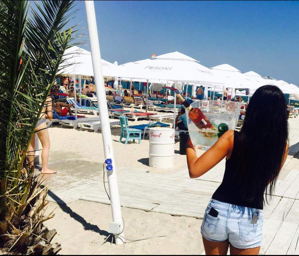 Ferienwohnung Yvo Lioness & Mamaia Nord Năvodari Exterior foto