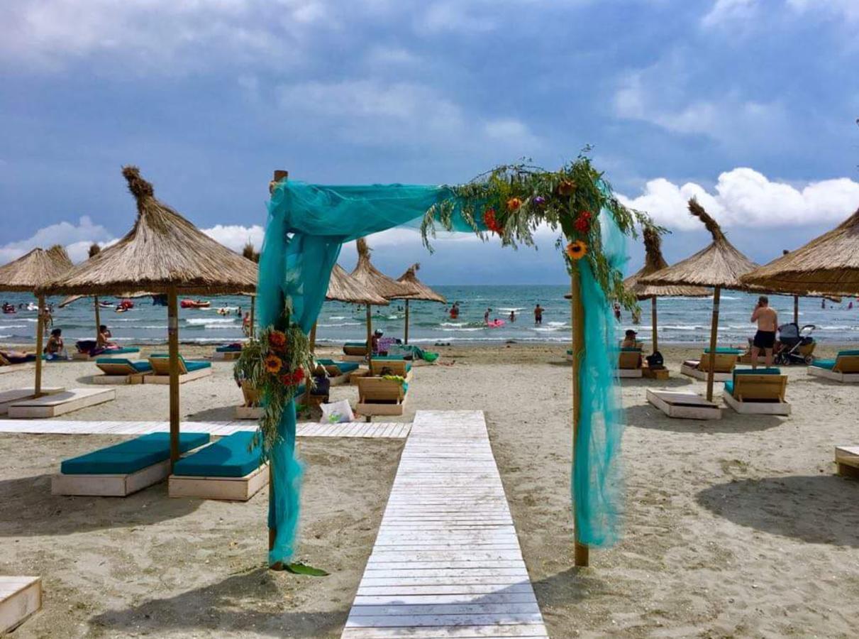 Ferienwohnung Yvo Lioness & Mamaia Nord Năvodari Exterior foto