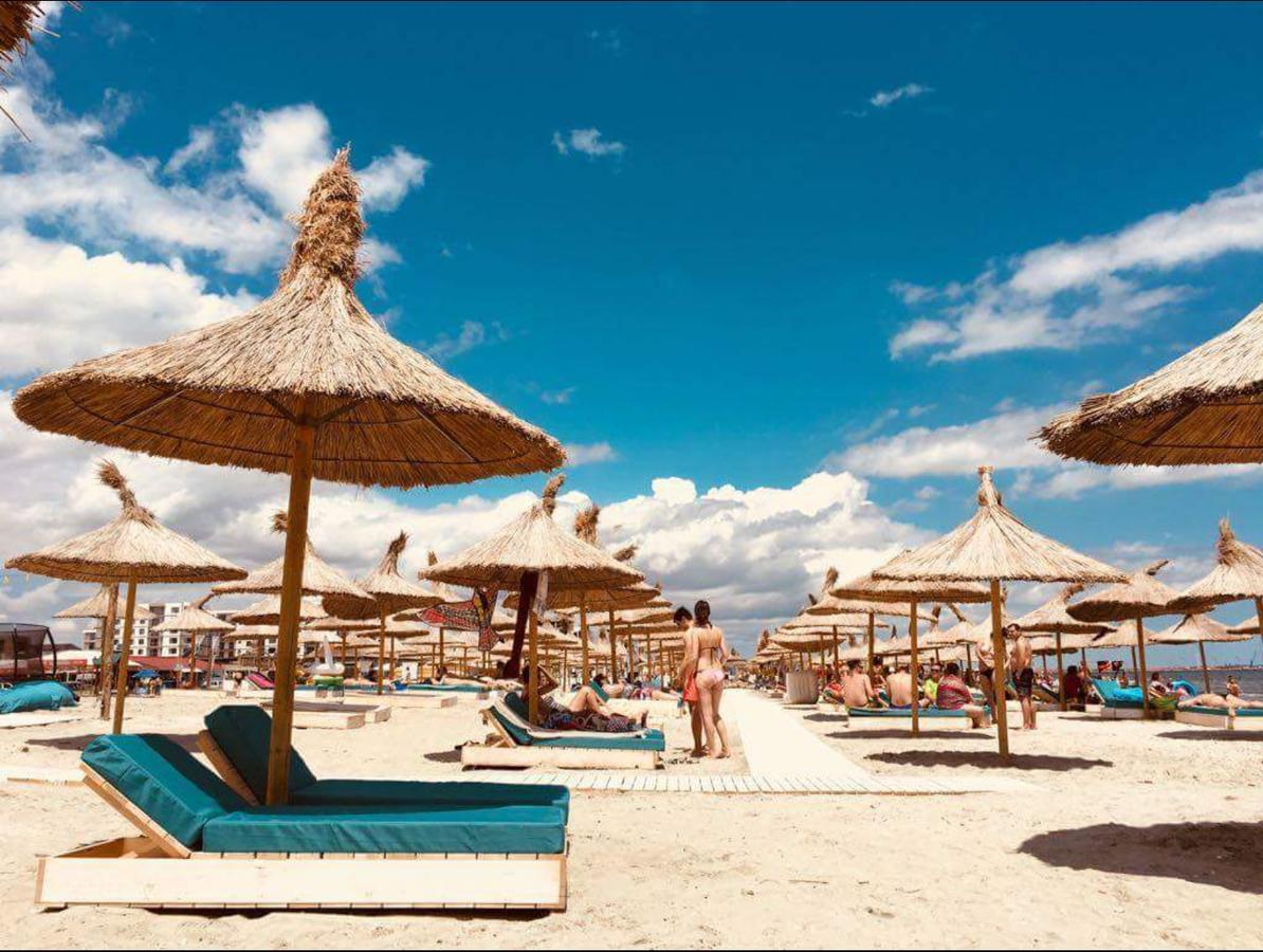 Ferienwohnung Yvo Lioness & Mamaia Nord Năvodari Exterior foto