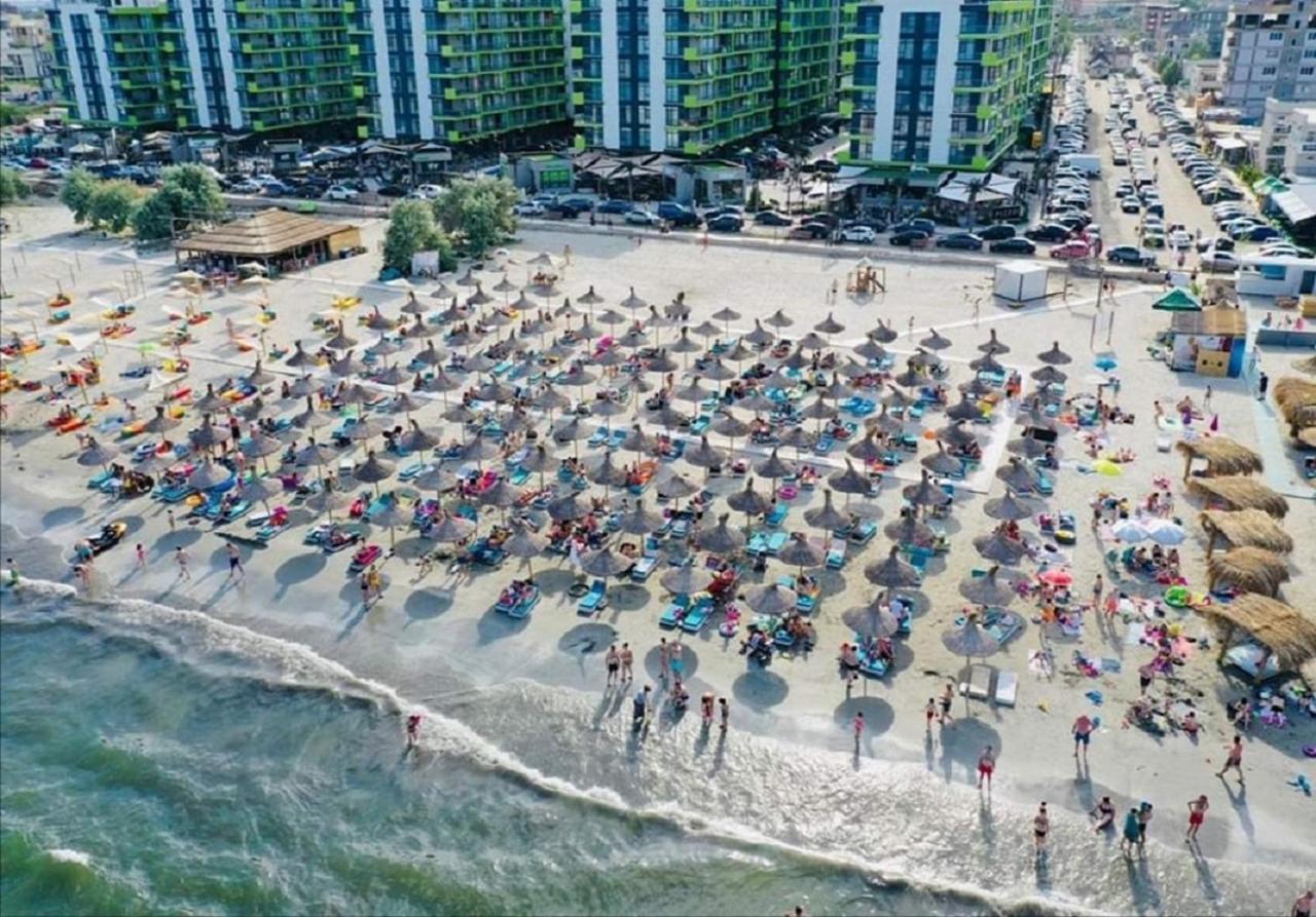 Ferienwohnung Yvo Lioness & Mamaia Nord Năvodari Exterior foto